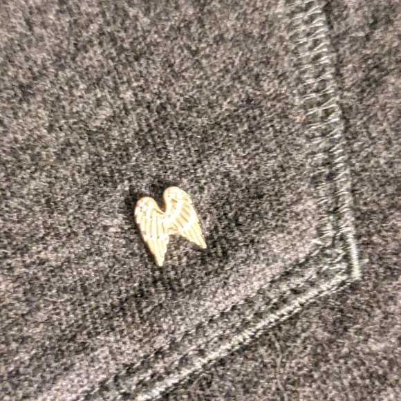 Victoria Secrets women's pullover - Picture 5 of 8